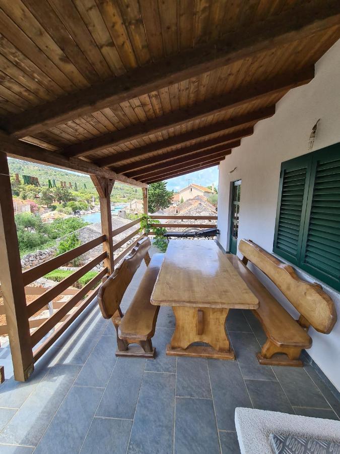 Villa Kuca Za Odmor Buba, Otok Zut Pristanisce Exterior foto