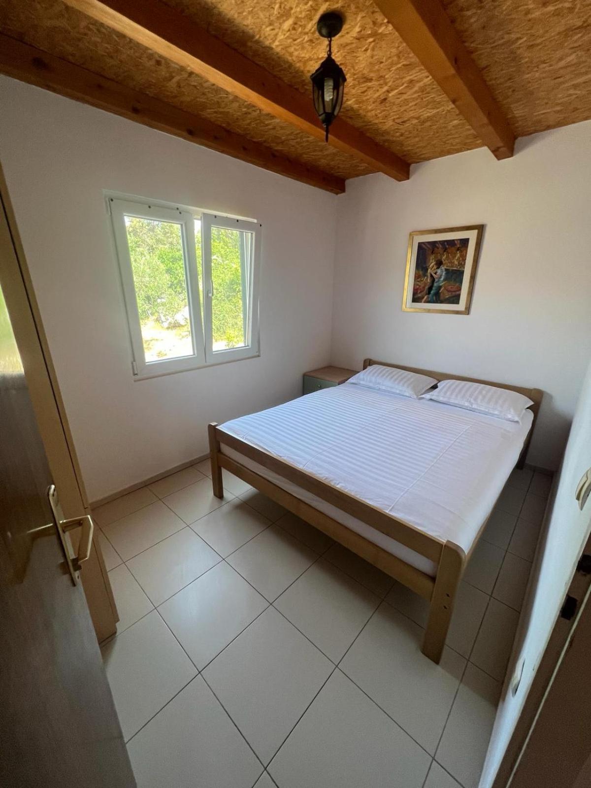 Villa Kuca Za Odmor Buba, Otok Zut Pristanisce Exterior foto